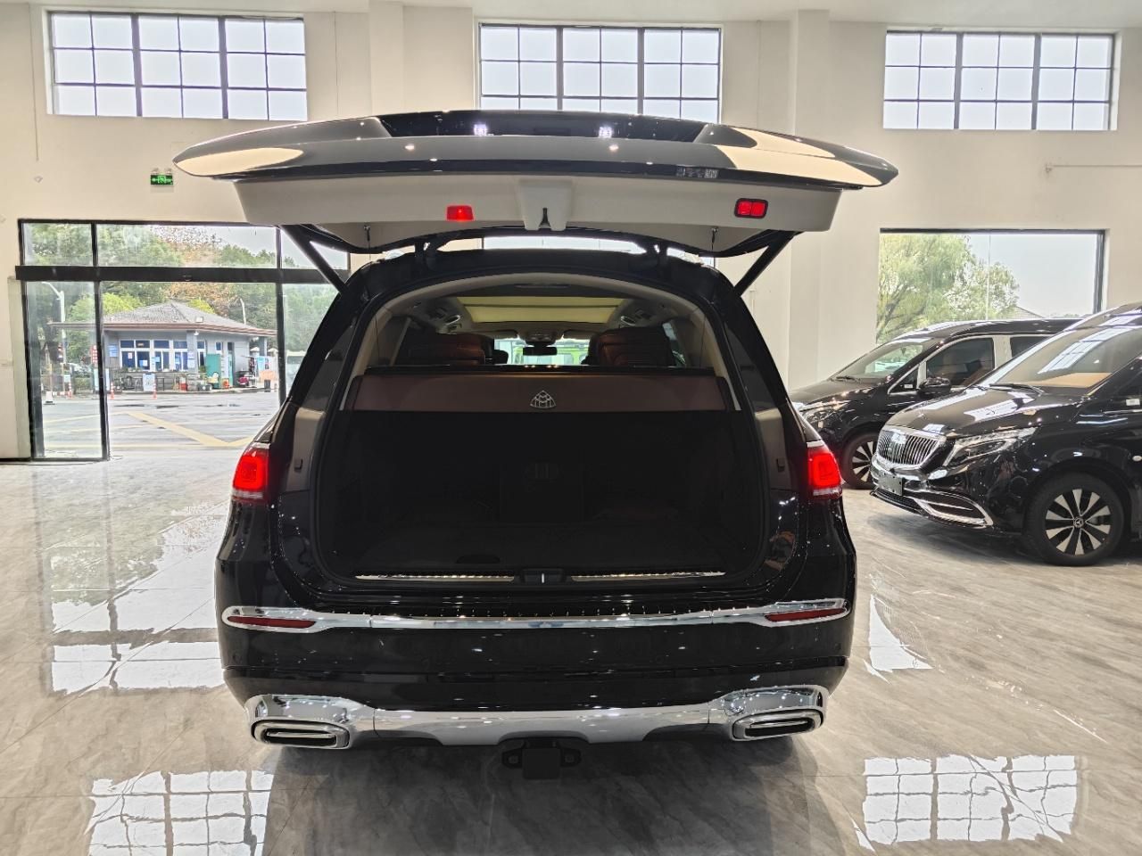 迈巴赫GLS600美规 双色外观豪华SUV商务车