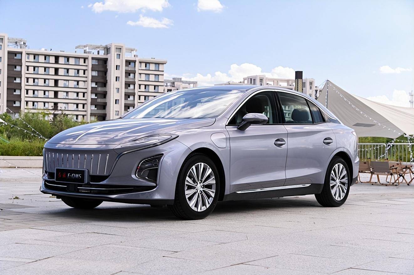 硬核技术“硬控”行业新标，红旗新能源要更豪华