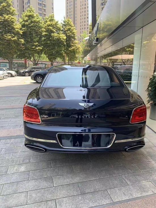 成都宾利飞驰促销274万起 欢迎试乘试驾