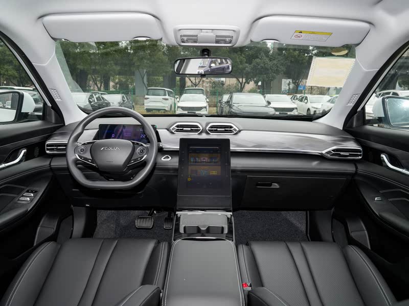 成都SKY EV01降2.00万 仅14.99万可入手