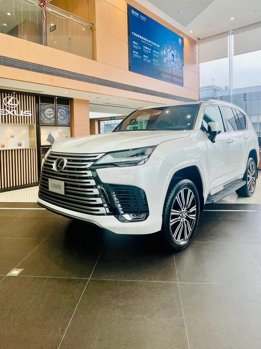 展厅现车雷克萨斯LX600价格怎么卖 配置优化提升