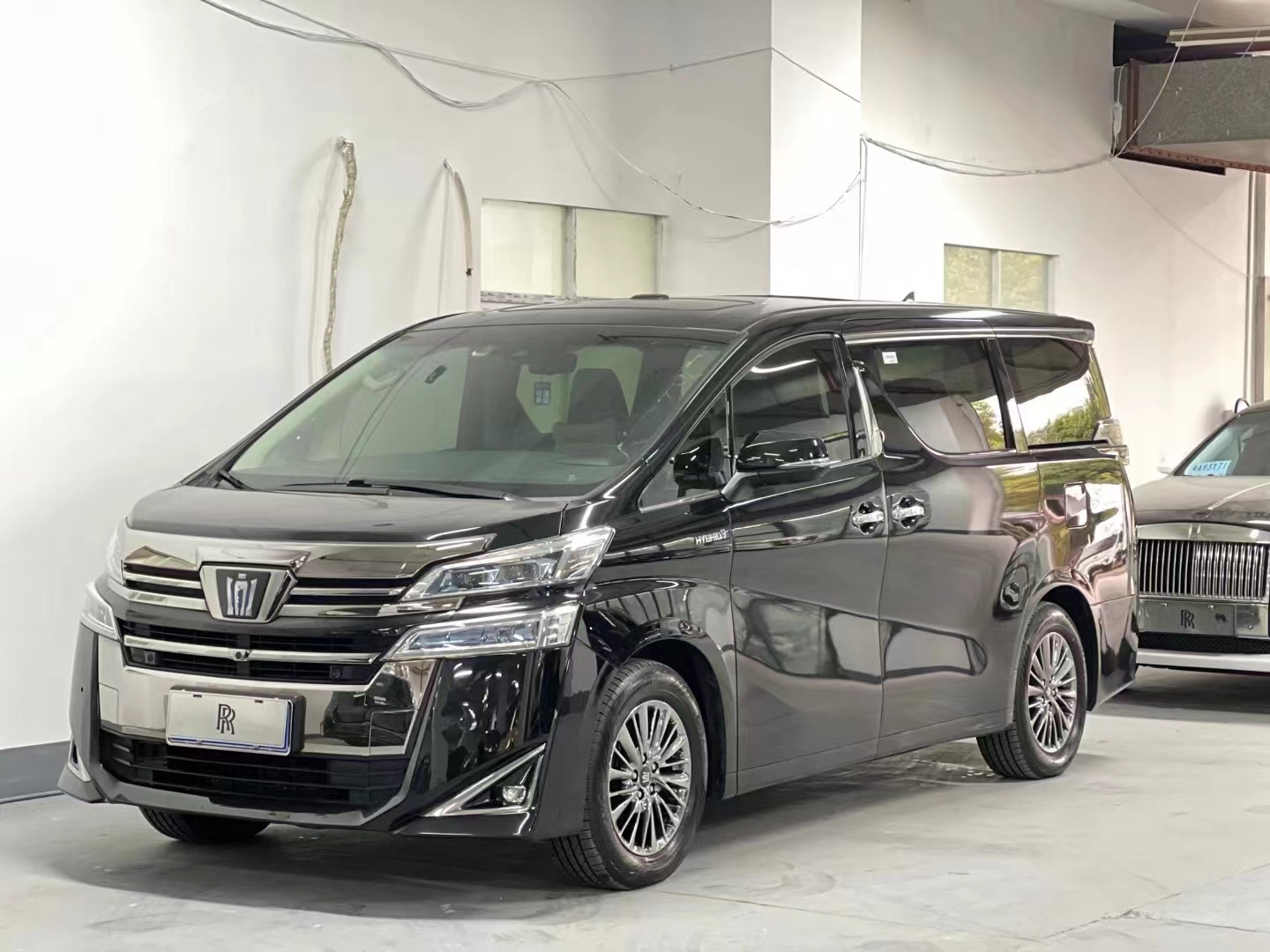 89.9万起 全新丰田皇冠威尔法上市