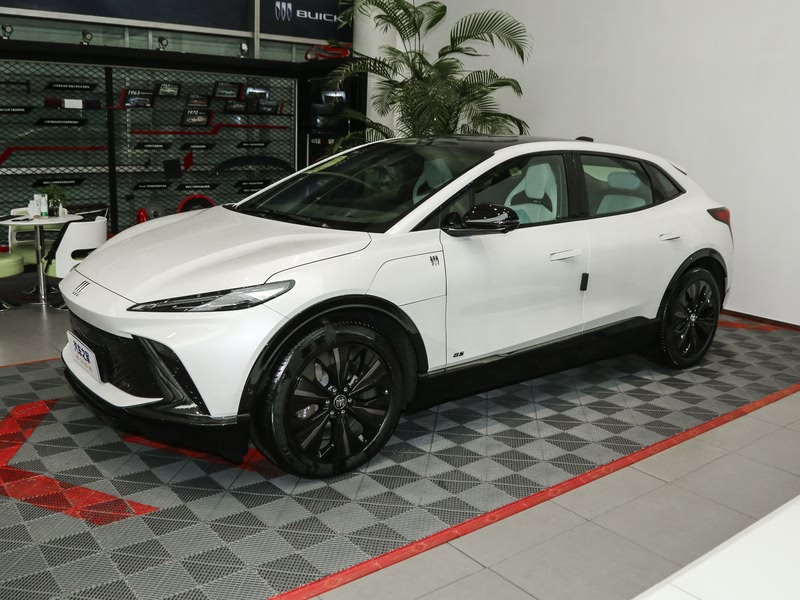 成都别克E4优惠高达3.00万 仅12.99万可入手
