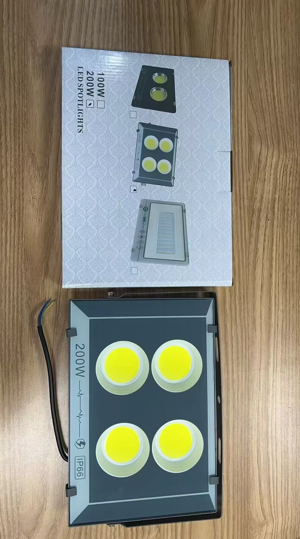 Lumissil Microsystems推出高侧线性LED驱动器系列 扩展汽车照明产品组合Lumissil Microsystems推出高侧线性LED驱动器系列 扩展汽车照明产品组合