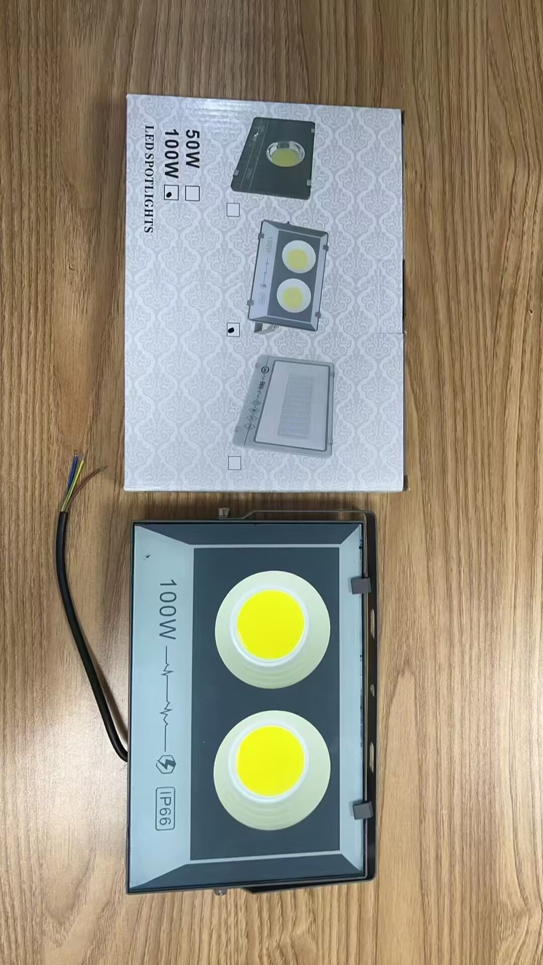 Lumissil Microsystems推出高侧线性LED驱动器系列 扩展汽车照明产品组合Lumissil Microsystems推出高侧线性LED驱动器系列 扩展汽车照明产品组合