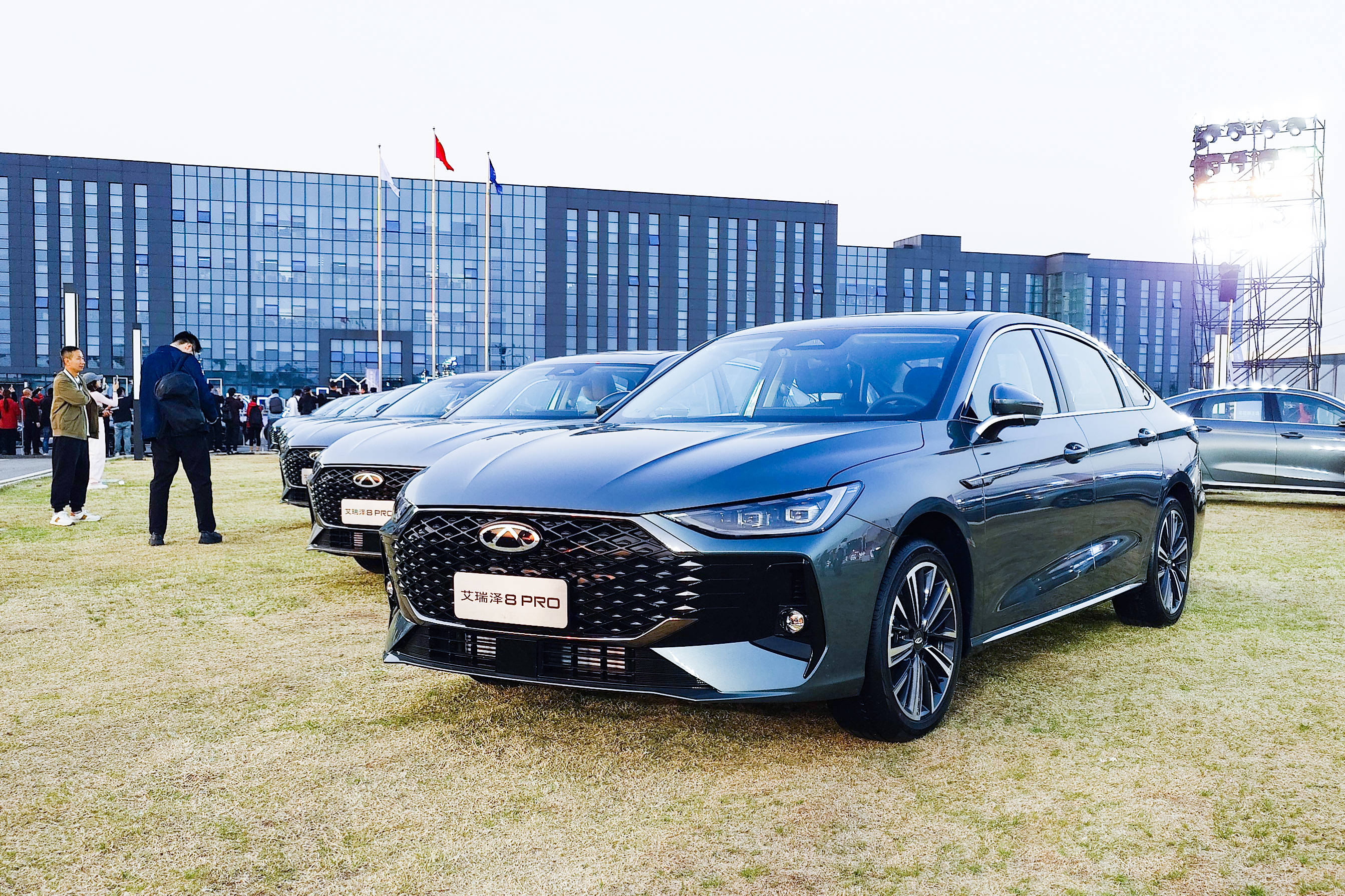 2.0T车型12.29万起售，艾瑞泽8 PRO要唤醒年轻人的赛道基因