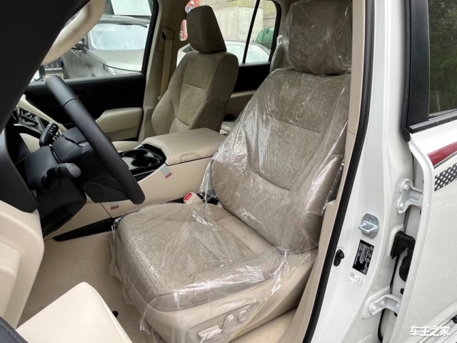 现购兰德酷路泽美规版让利促销中 目前优惠高达9万元