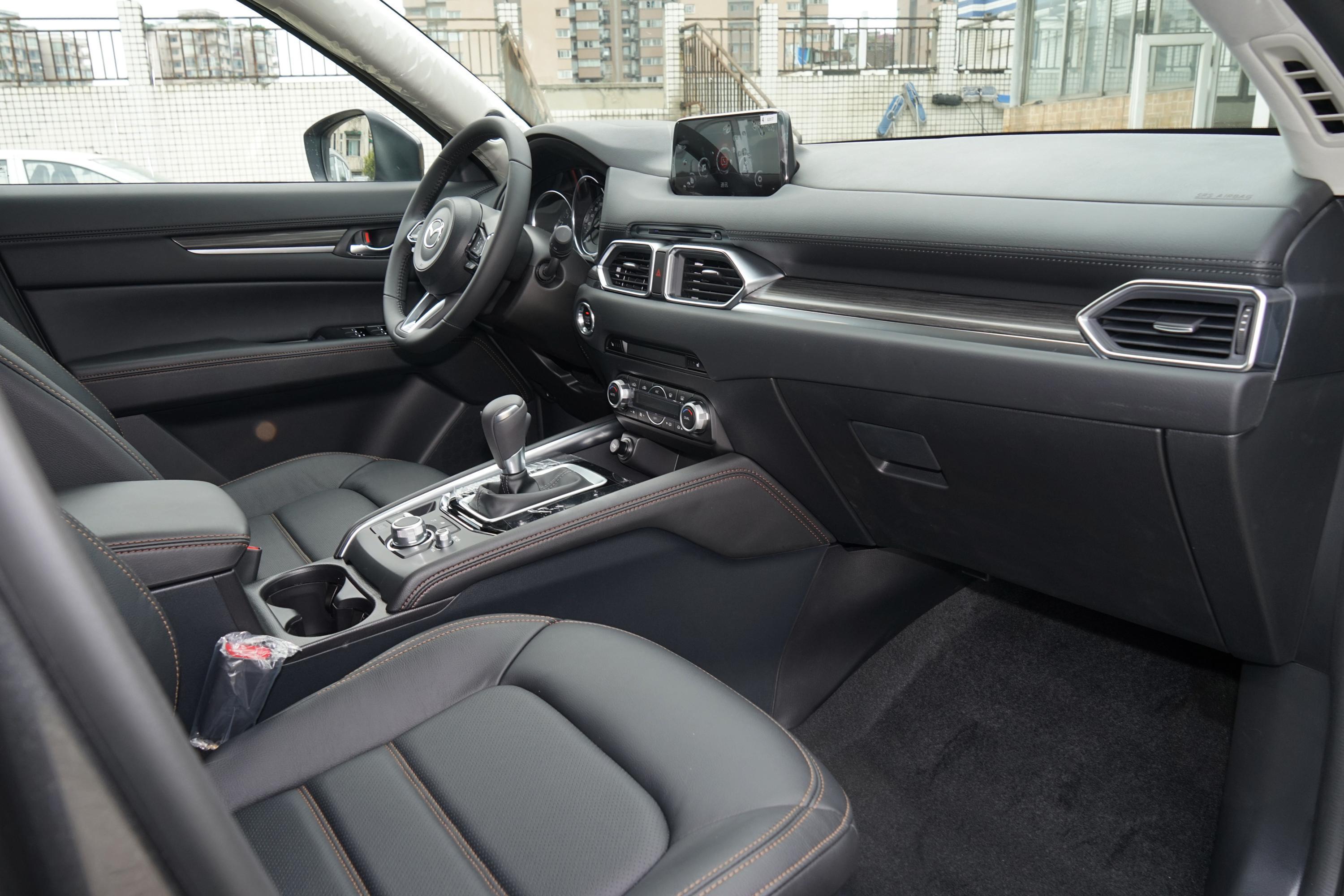 全新一代马自达CX-5官图发布 搭2.5L自吸发动机全新一代马自达CX-5官图发布 搭2.5L自吸发动机