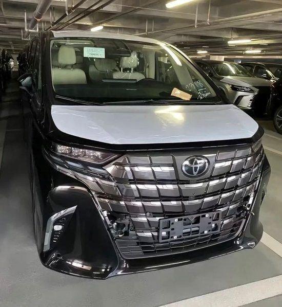 成都平行进口丰田埃尔法亚洲版价格最低95万起 直降6万