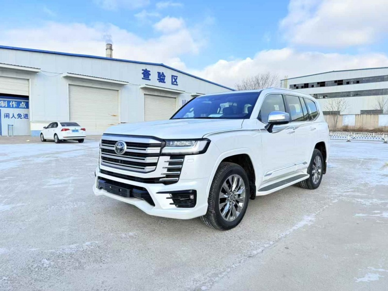 成都平行进口丰田兰德酷路泽中东版团购最高优惠34.8万 欢迎上门试驾