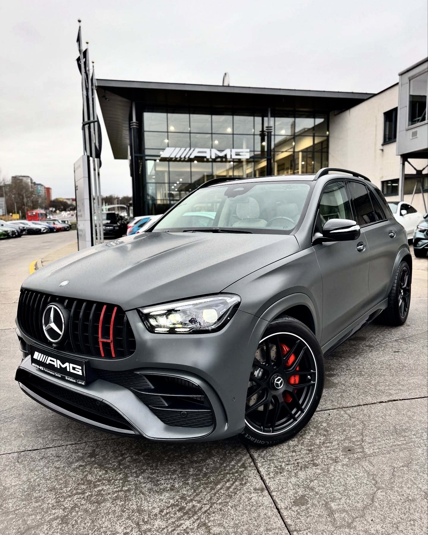 奔驰GLE墨版最高降6万 售四川