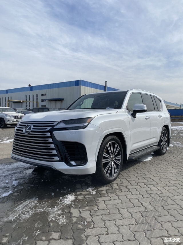 2024款雷克萨斯LX600 3.5T高级版 裸利价格大促
