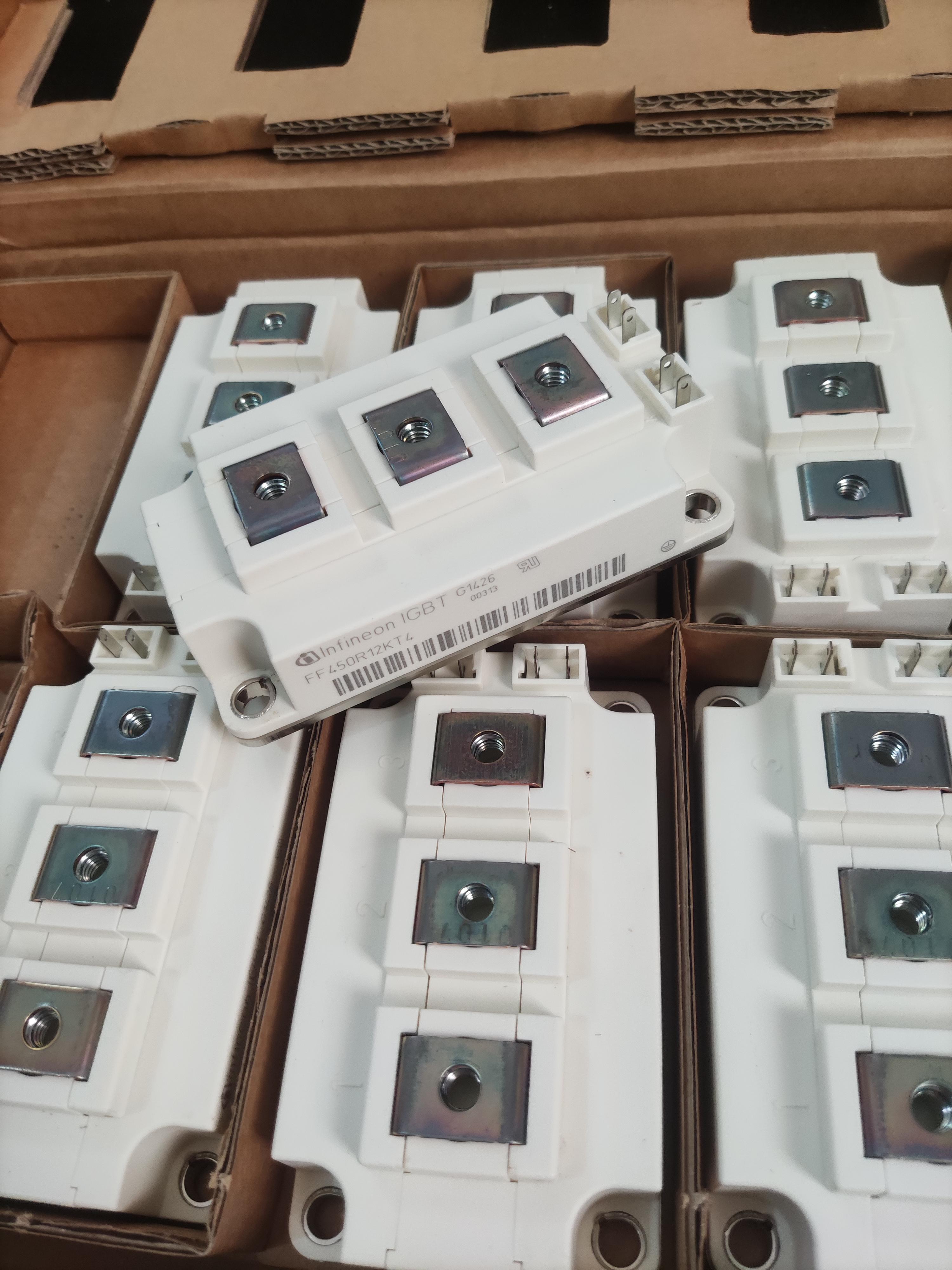 英飞凌扩展OptiMOS™ 6产品组合 推出150 V MOSFET英飞凌扩展OptiMOS™ 6产品组合 推出150 V MOSFET