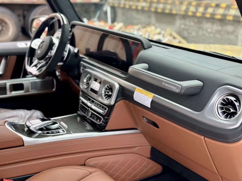 成都平行进口奔驰G级美版团购价格200万起 欢迎上门试驾