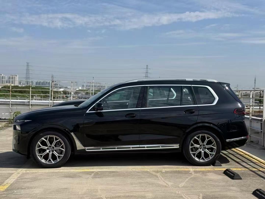 成都宝马X7加版最新报价79万起 欢迎前来试驾