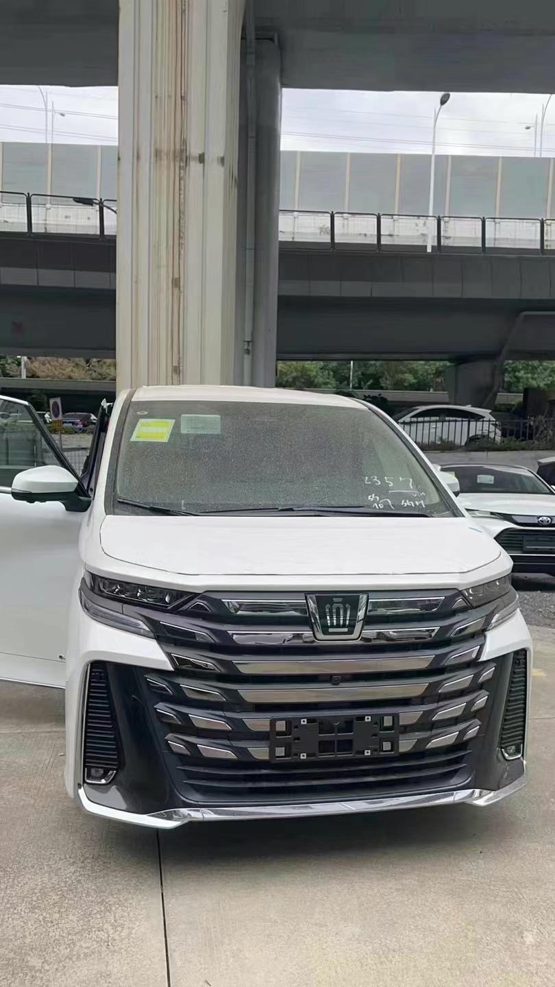 2024款丰田威尔法展厅现车最新报价