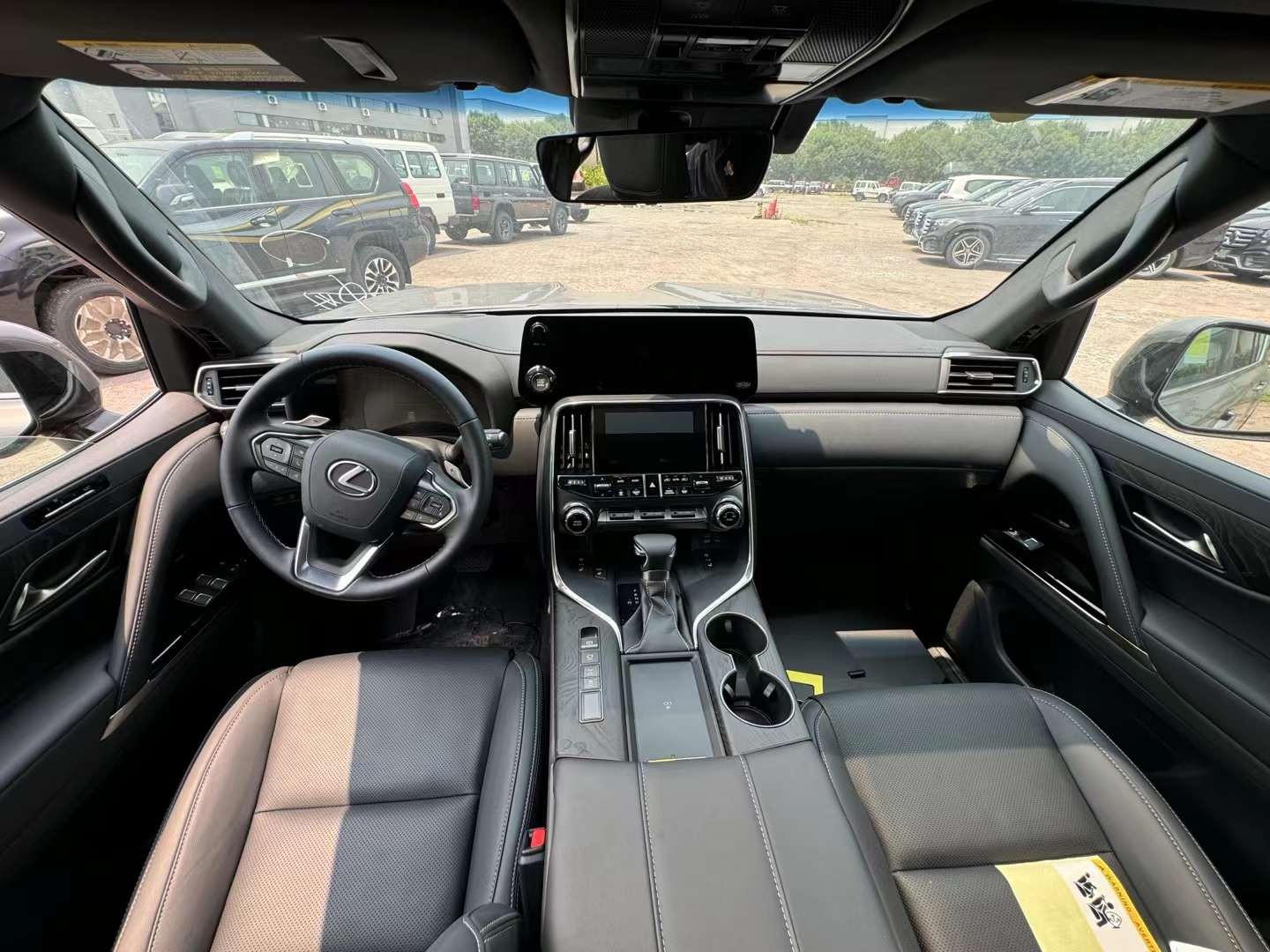 购雷克萨斯LX中东版享40万优惠 欢迎到店试驾