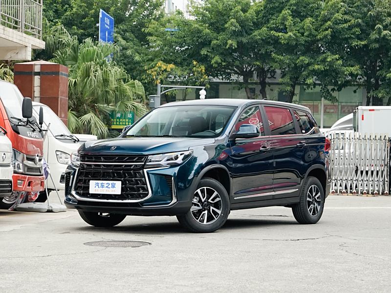 成都风行T5优惠高达1.50万 最低仅售6.49万