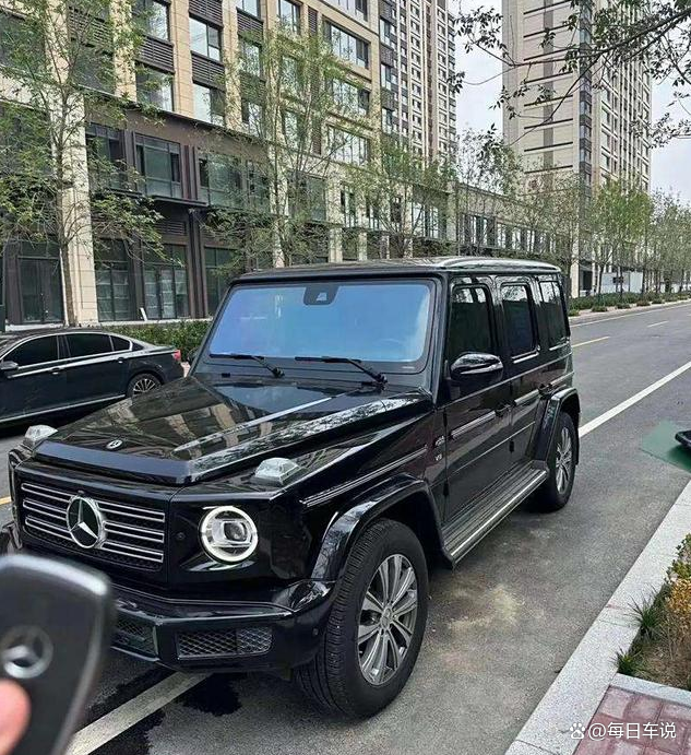 奔驰(进口)G级售价181万起 售全国