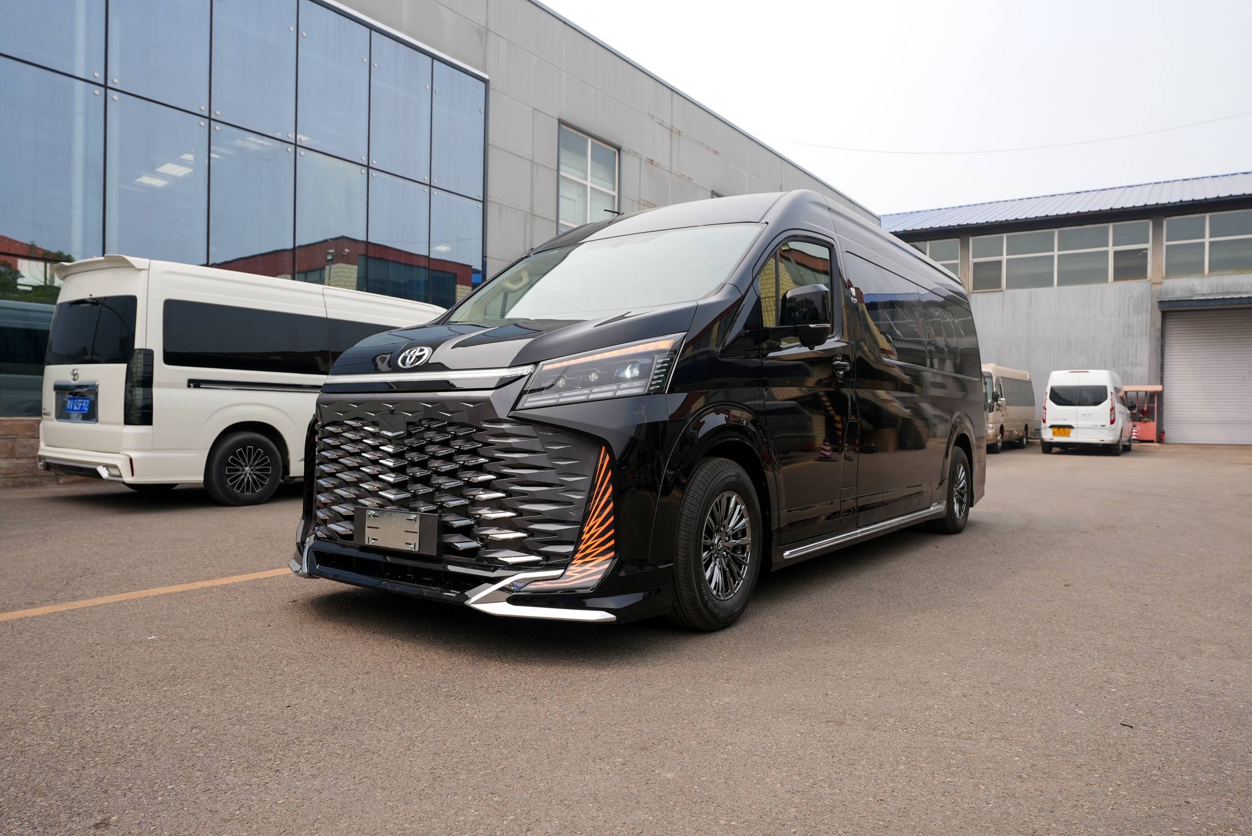 丰田海狮惊爆价格 外观内饰介绍