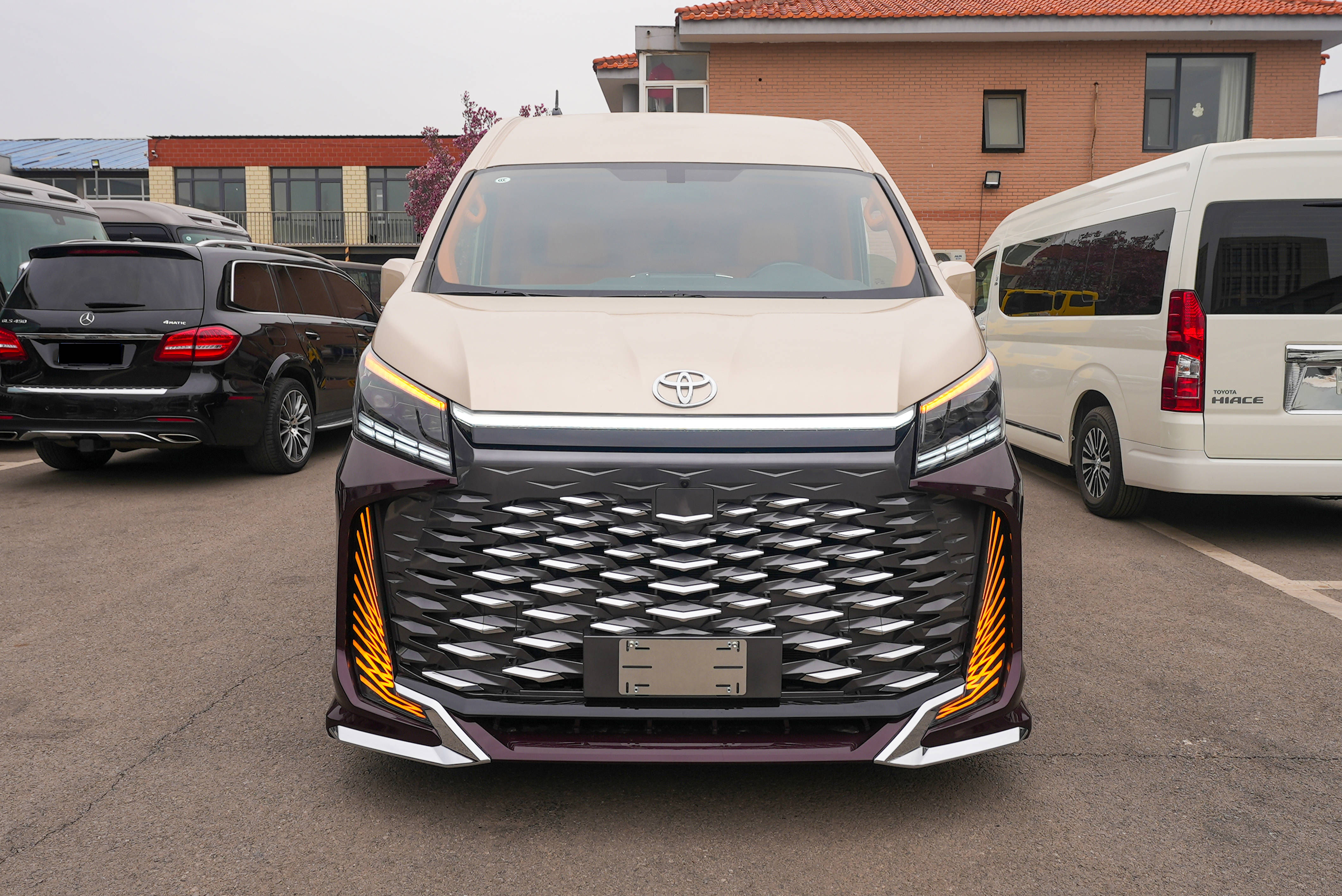 丰田海狮惊爆价格 外观内饰介绍