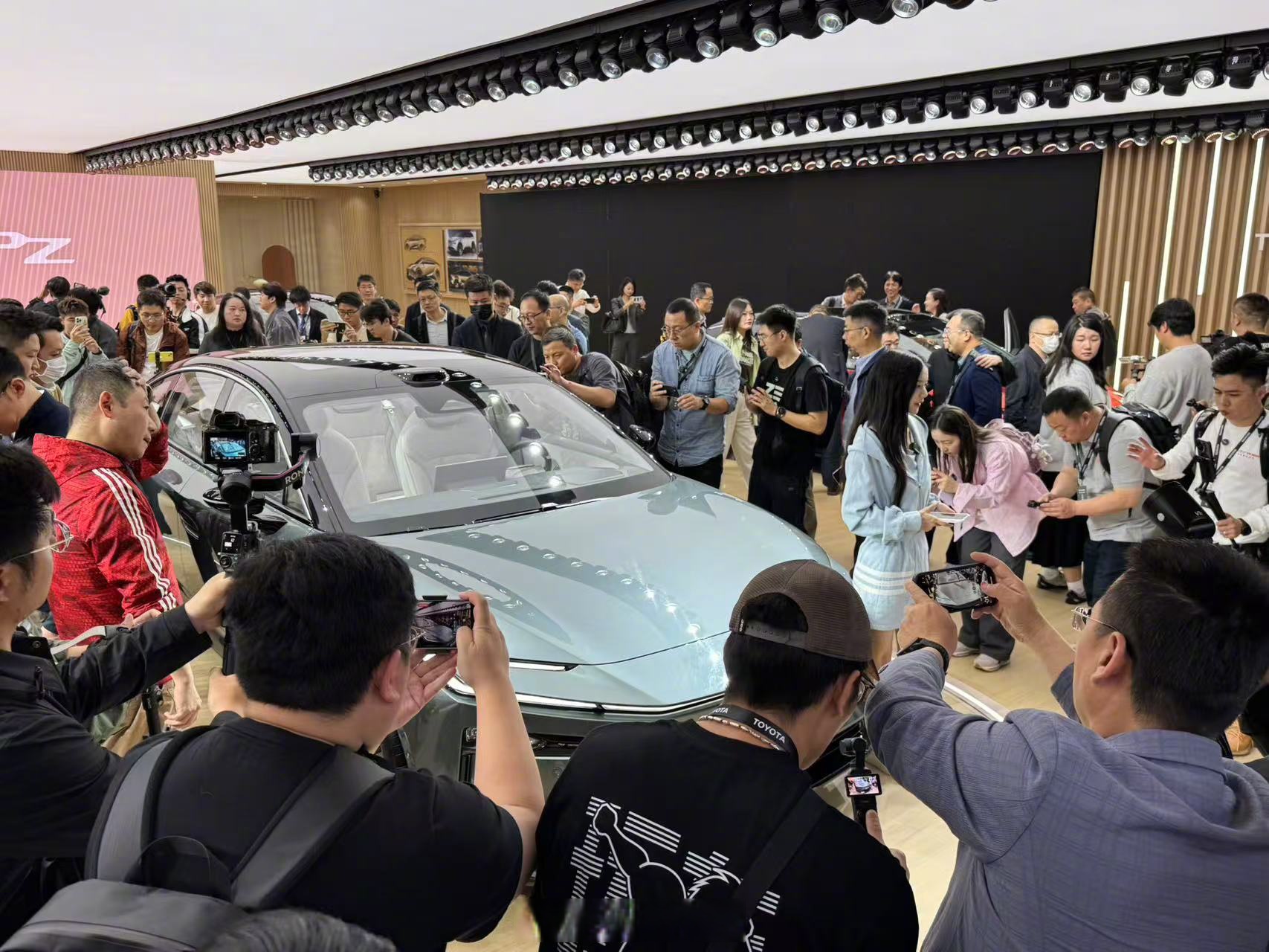 广汽不做代工厂，与华为合作的启境上来就要卖30万