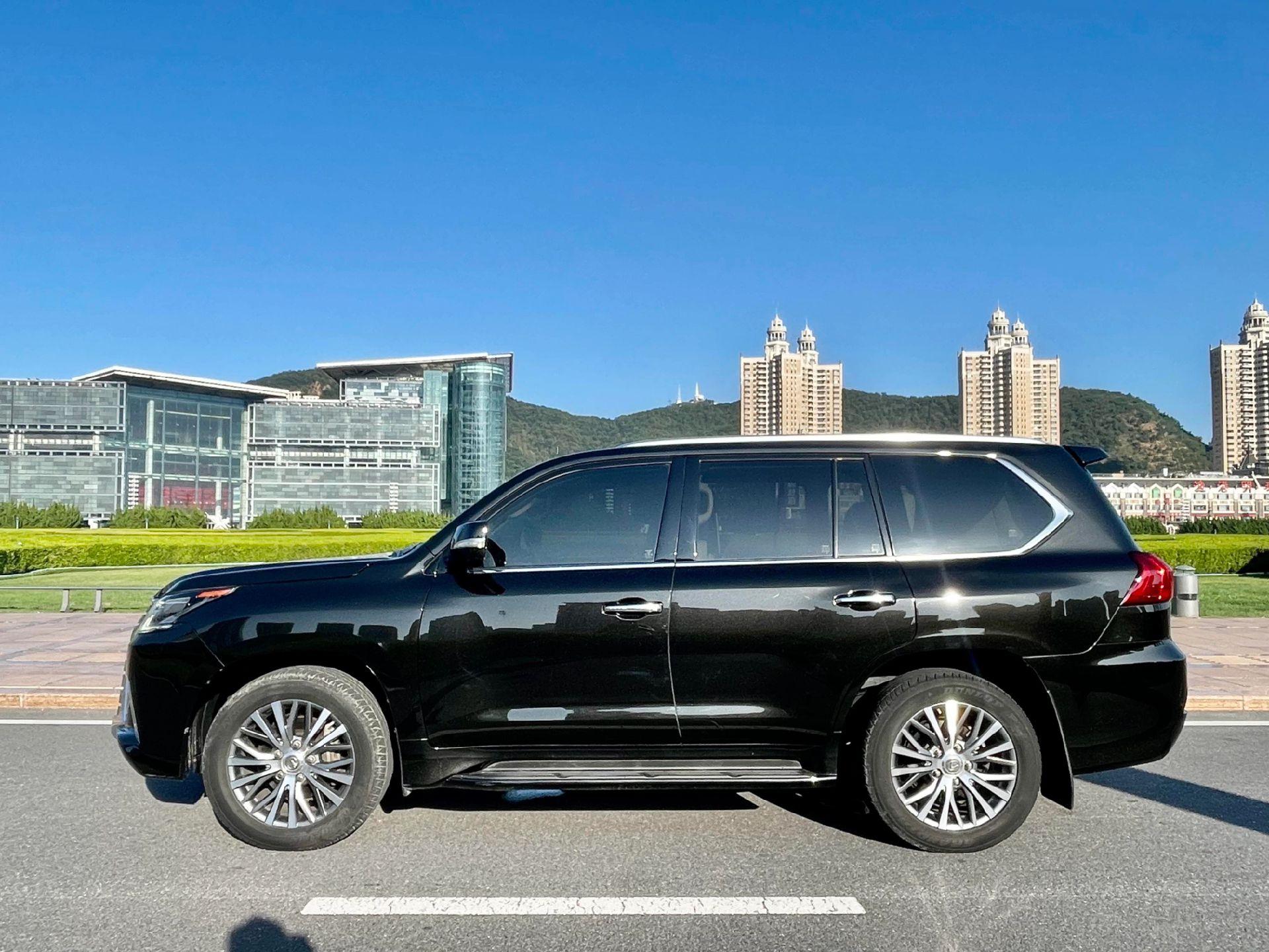 雷克萨斯LX美规版价格最低159万起售 欢迎试乘试驾