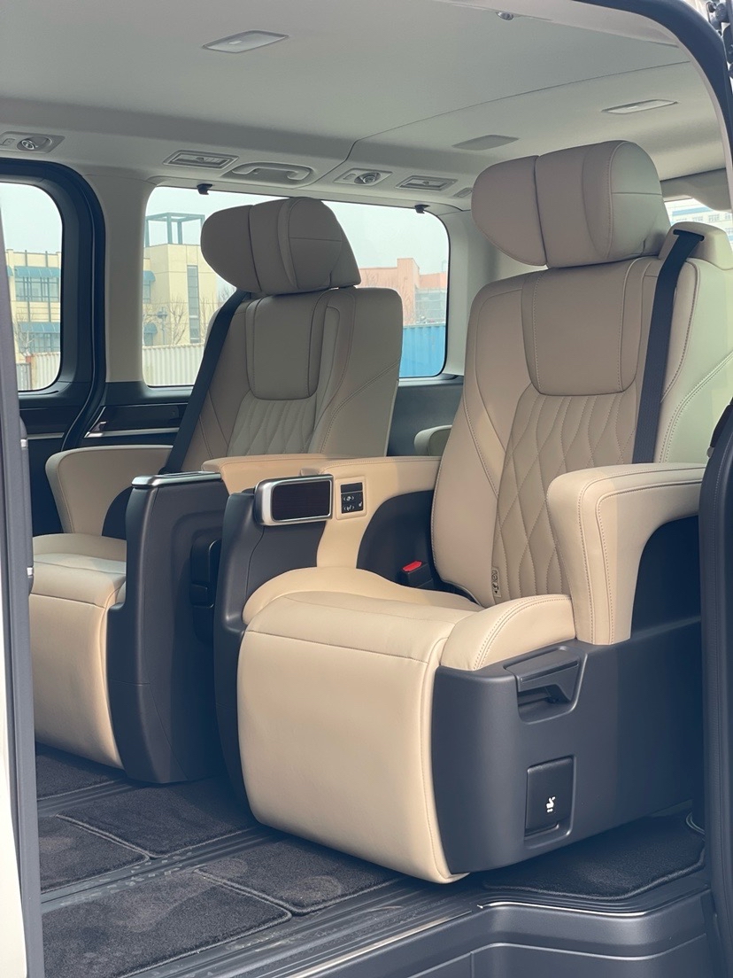 2025Granvia中东版部分车型优惠6万