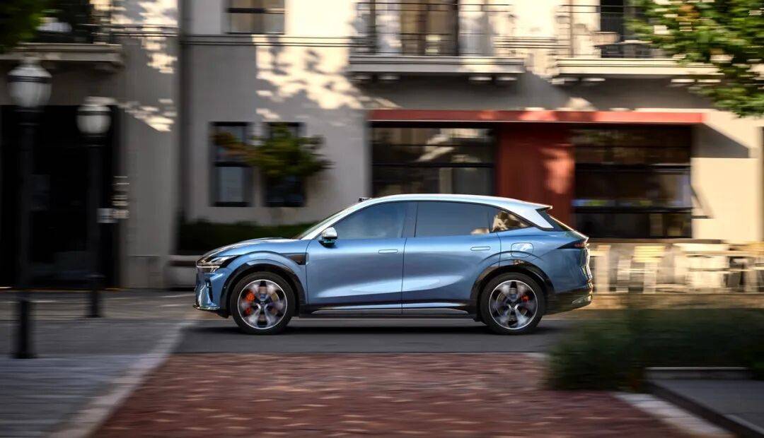 青白江极氪7X售价22.98万起 暂无优惠