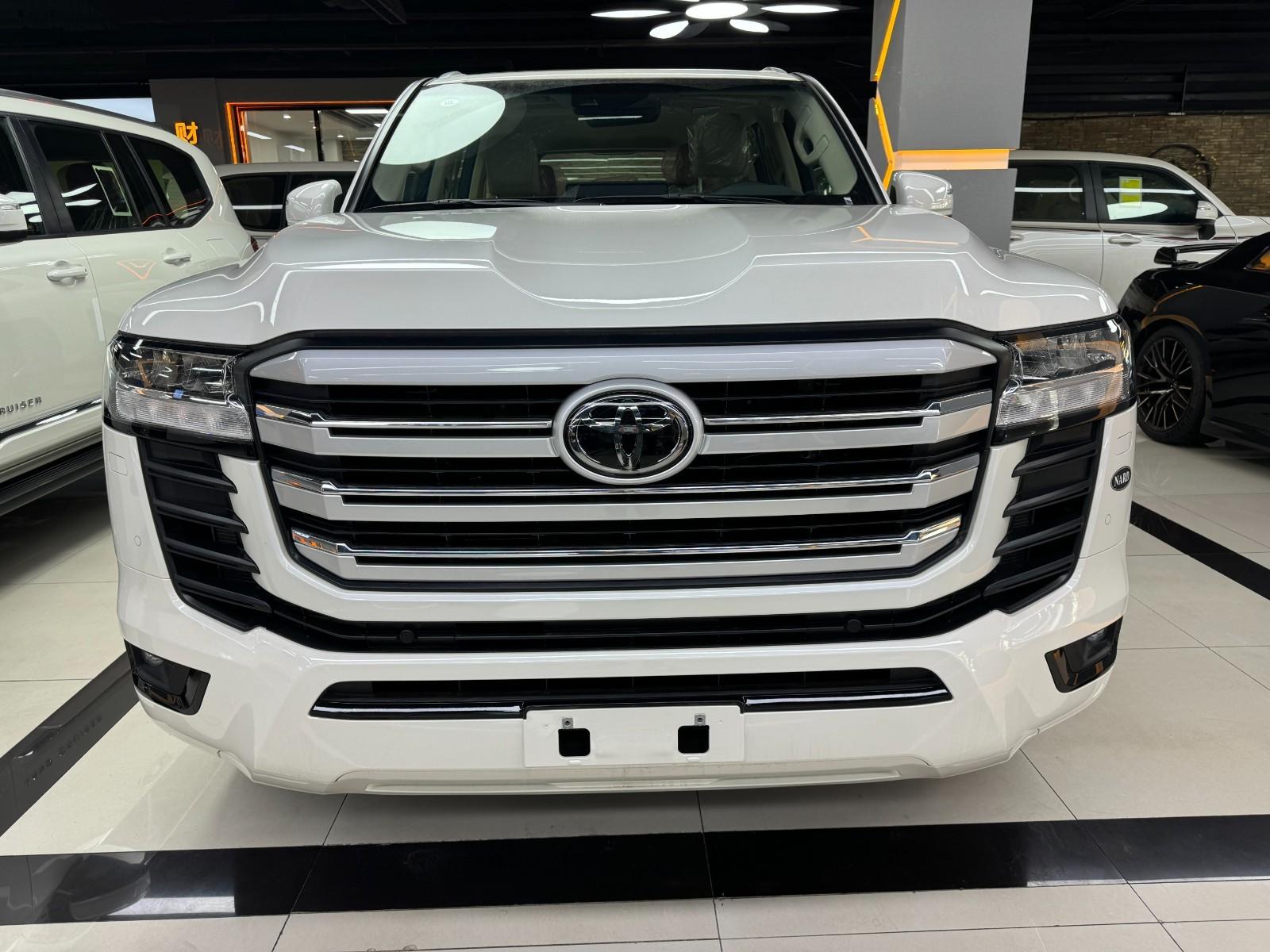 2023款丰田酷路泽FJ中东版国六最新报价