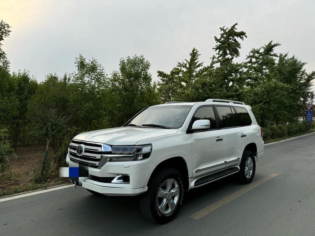 2023款丰田酷路泽FJ中东版国六最新报价