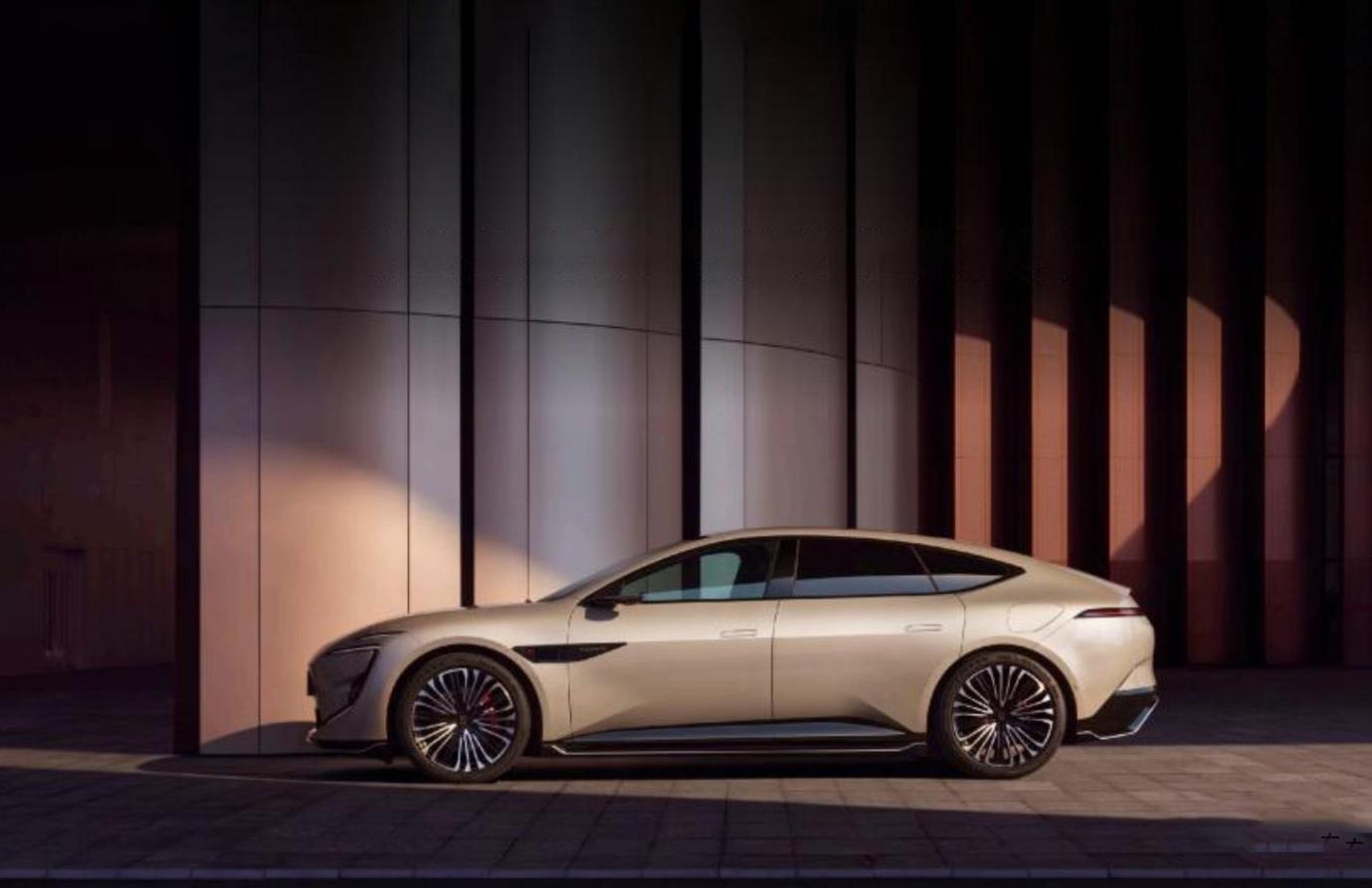 十项全新升级 阿维塔12 四激光版开启预售