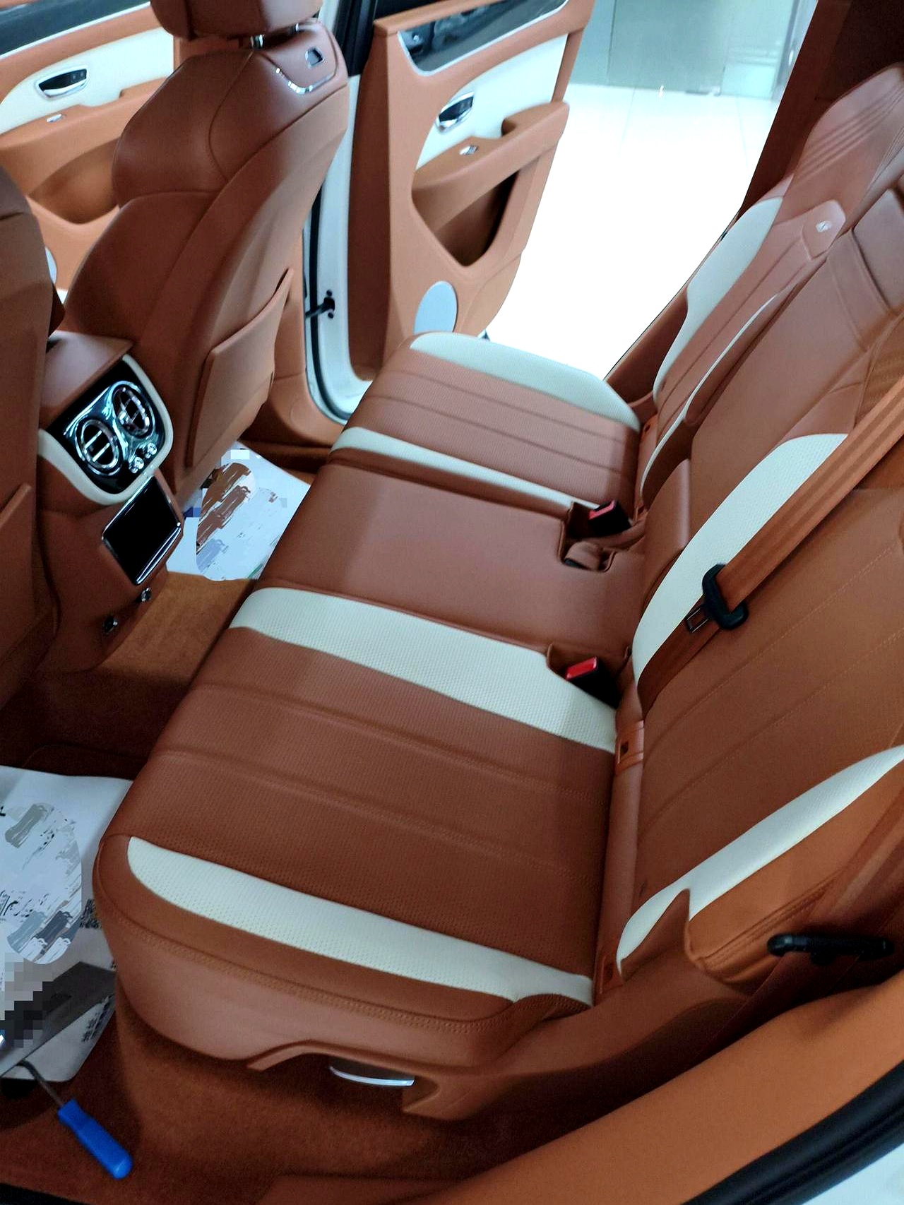 宾利添越降价促销中 优惠高达73万