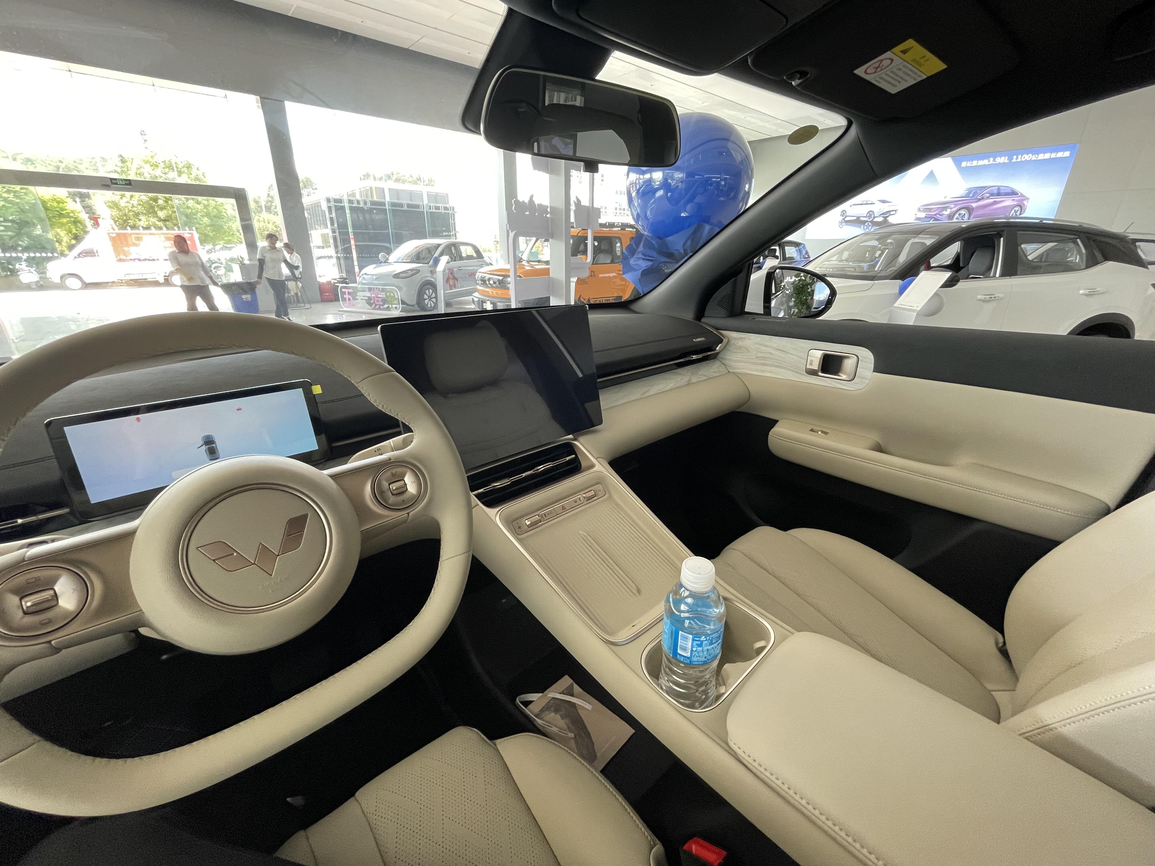 成都五菱星光S降1.40万 仅8.68万可入手