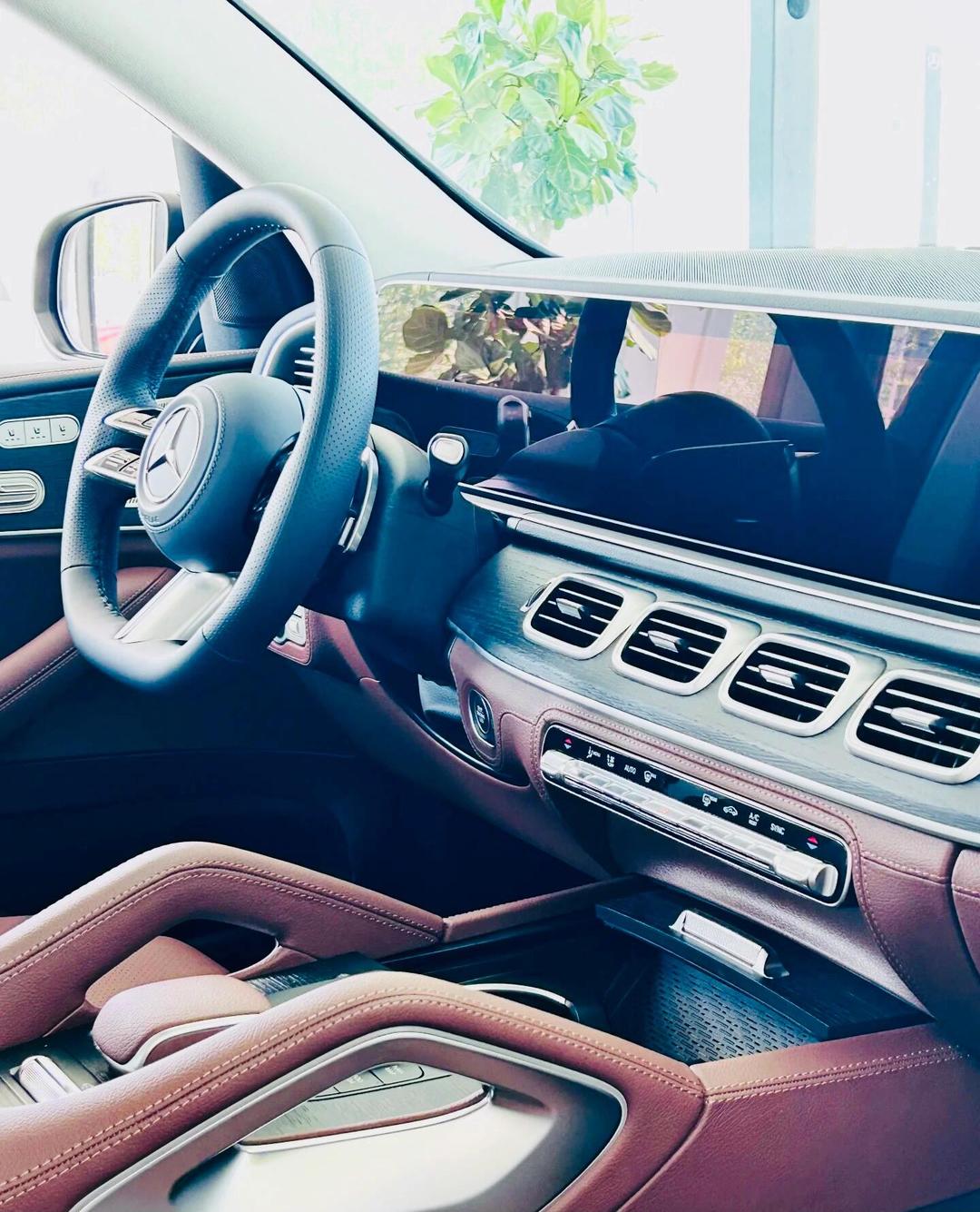 现购奔驰GLS加规版让利直降20万 欢迎前来试驾