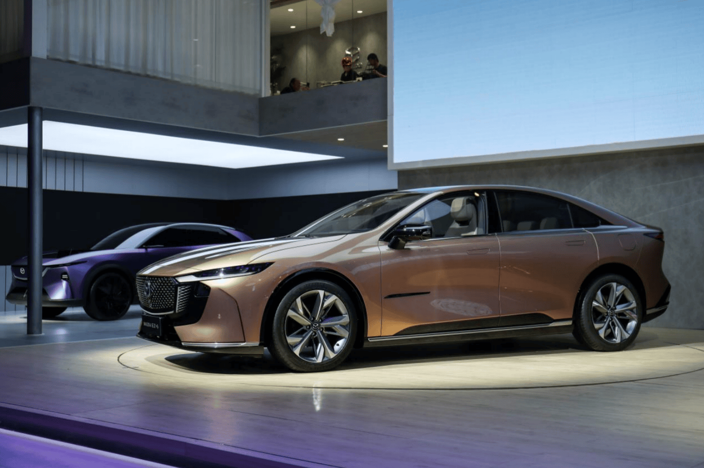 吴旭曦解码“全球好车”：不跟风堆料，EZ-60要做“趋势践行者”