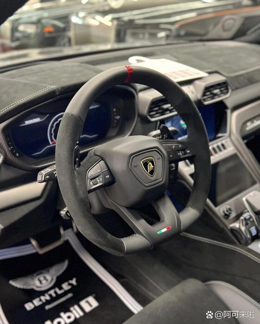 成都Urus价格最低294.11万起 最高优惠0.01万