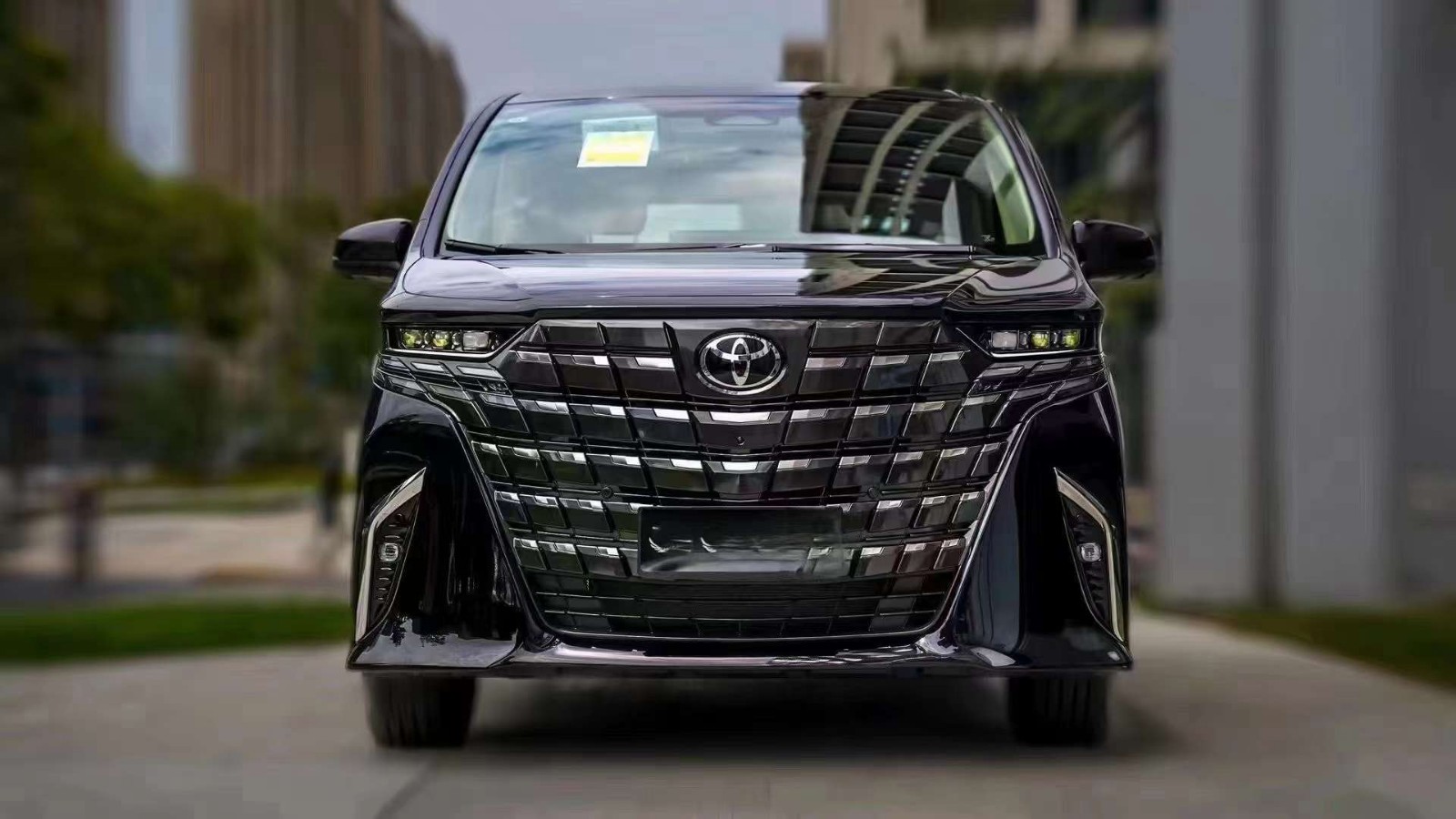 新款丰田埃尔法蒙娜丽莎黑天鹅版奢华升级陆地最舒适MPV