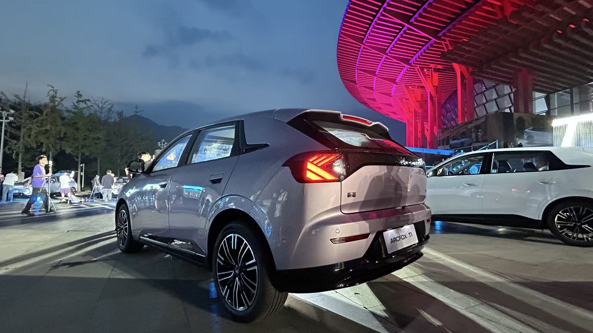 极狐T1将9月11日正式上市 预售价6.88-9.38万