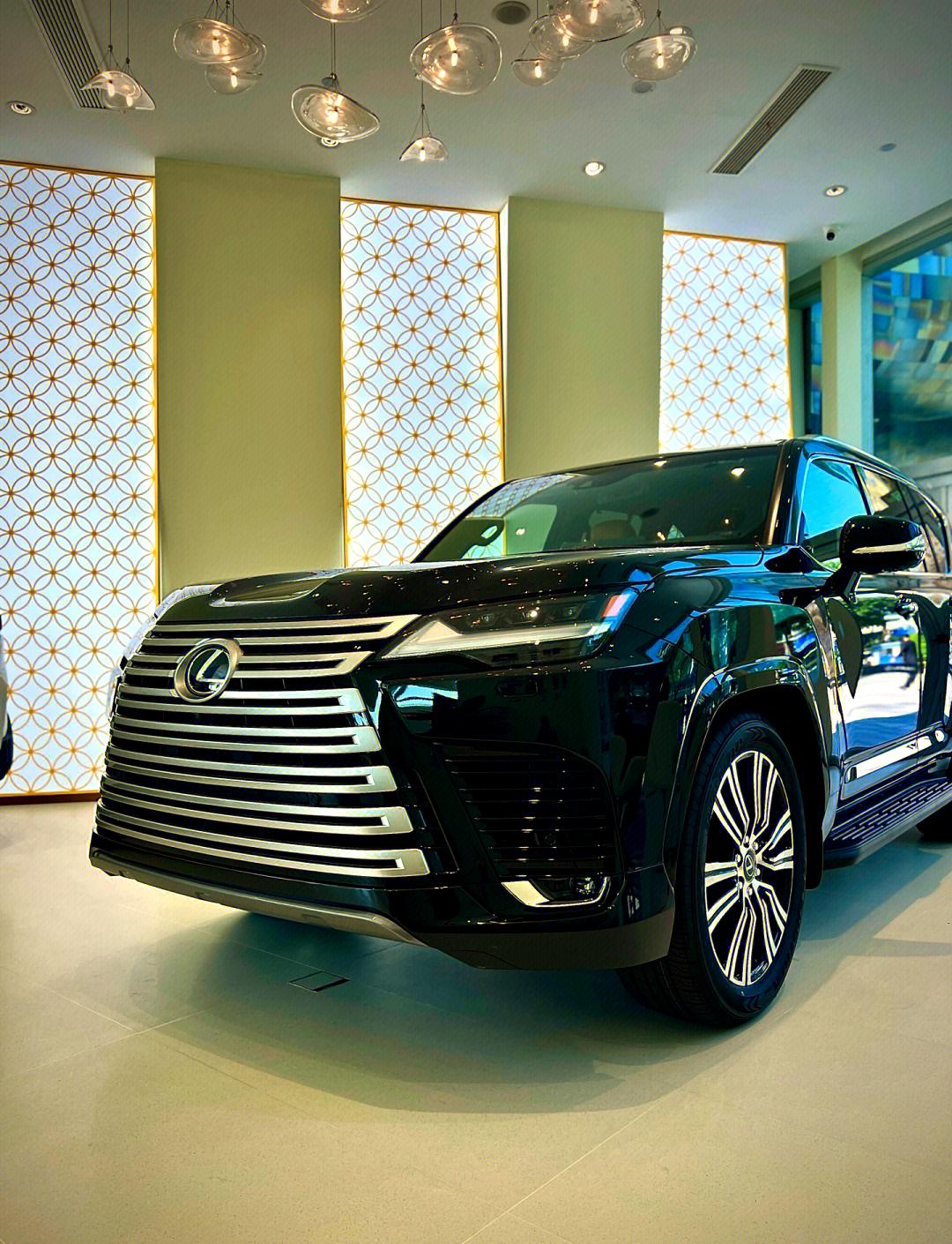 国六加版雷克萨斯LX600 商务大佬的座驾