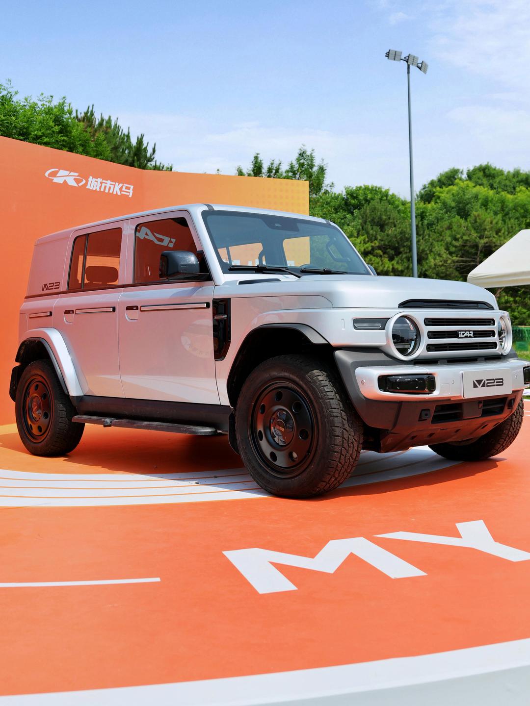 成都远卓名车吉姆尼中东版让利4万 欢迎上门试驾