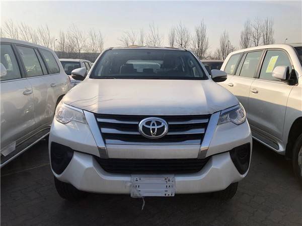 成都平行进口丰田坦途美版价格最低56万起 欢迎到店试驾