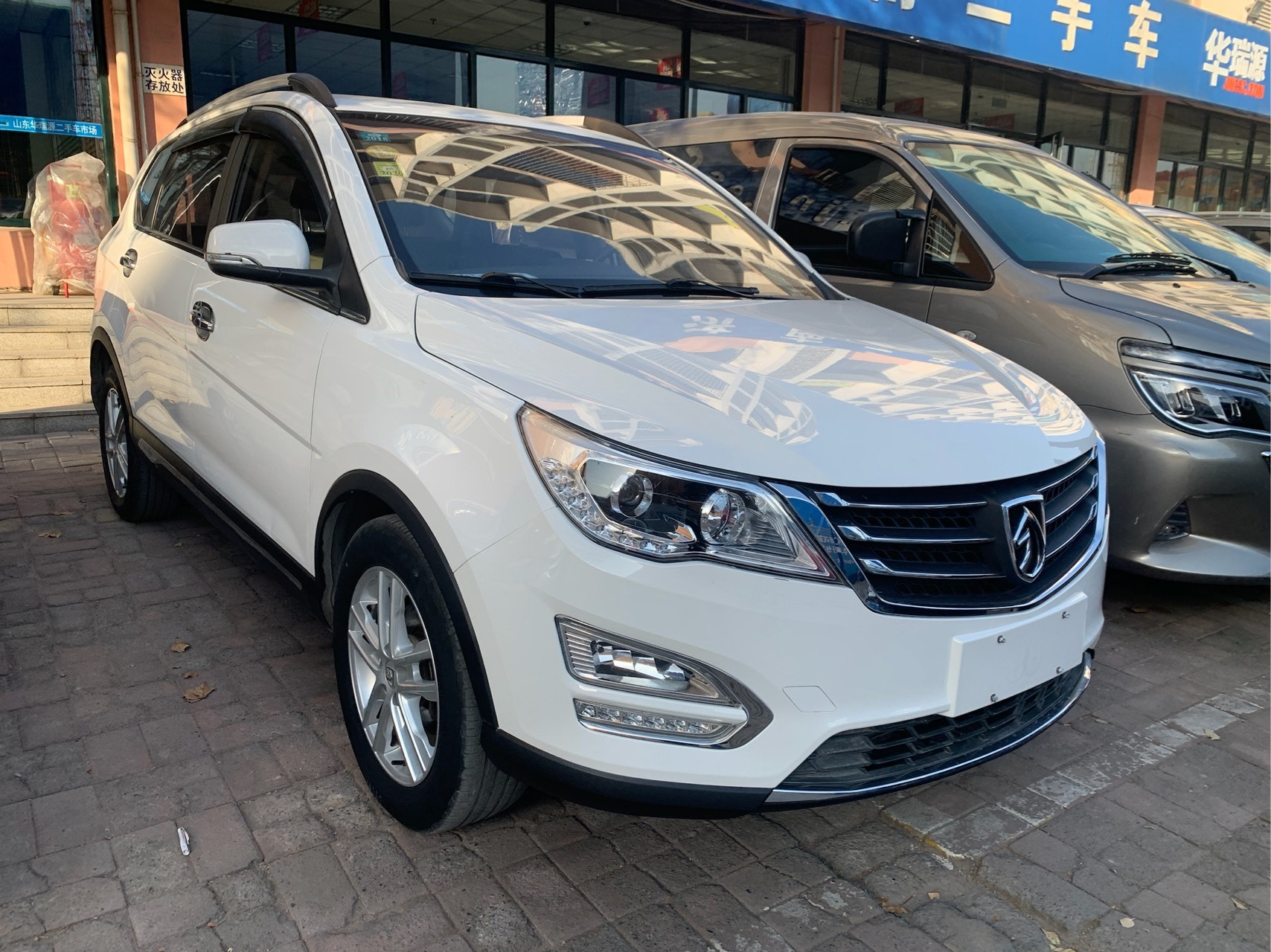 成都跨越者D1降0.40万 最低仅售4.45万