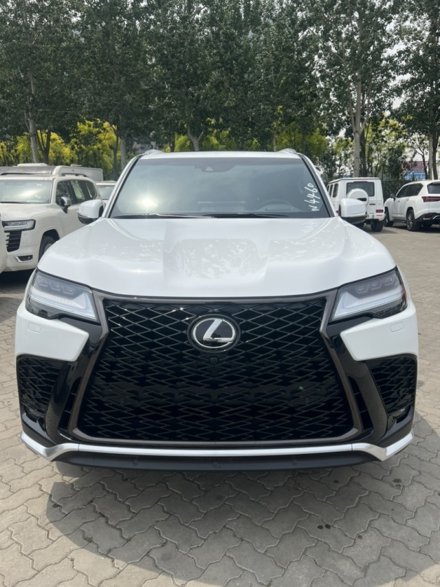雷克萨斯LX600大七座越野车 现车优惠