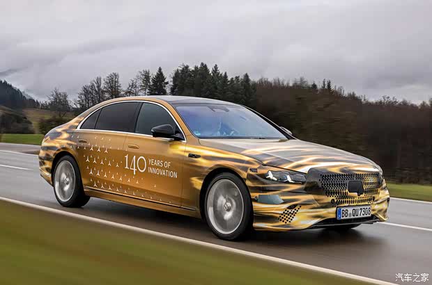 超50%部件重新开发 搭载全新V8发动机 中期改款奔驰S级配置曝光