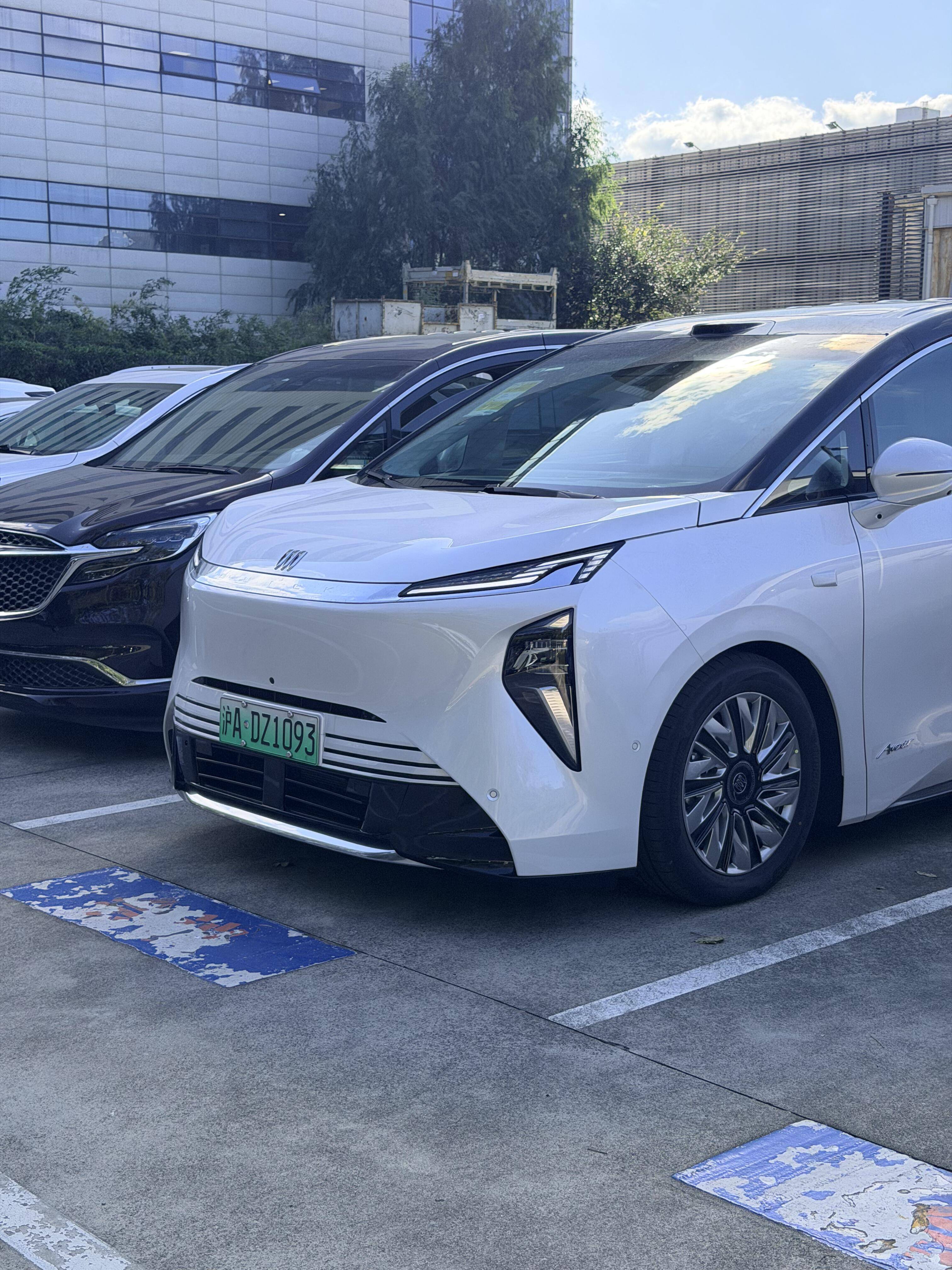 MPV市场迎来大结局？43.99万元起售别克至境世家来了