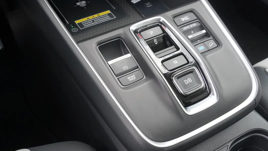 莫把新能源汽车当成安全“臆想敌”