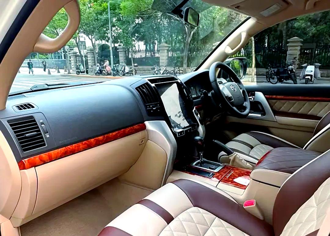 丰田酷路泽4600中东版GT版港口报价