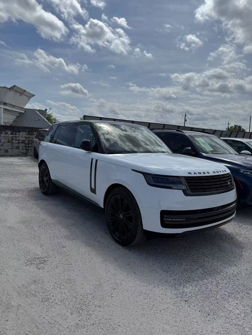 2023揽胜行政中东版促销105万起 欢迎试乘试驾