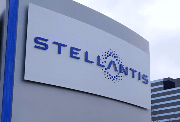 Stellantis 2025年净亏损223亿欧元